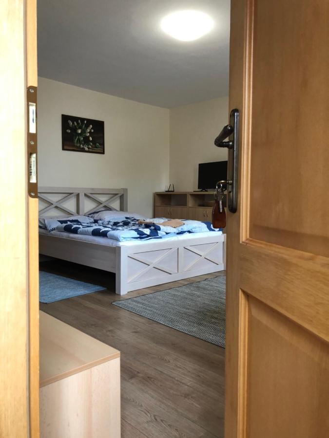 Privat Migac Apartment Vrbov Ngoại thất bức ảnh
