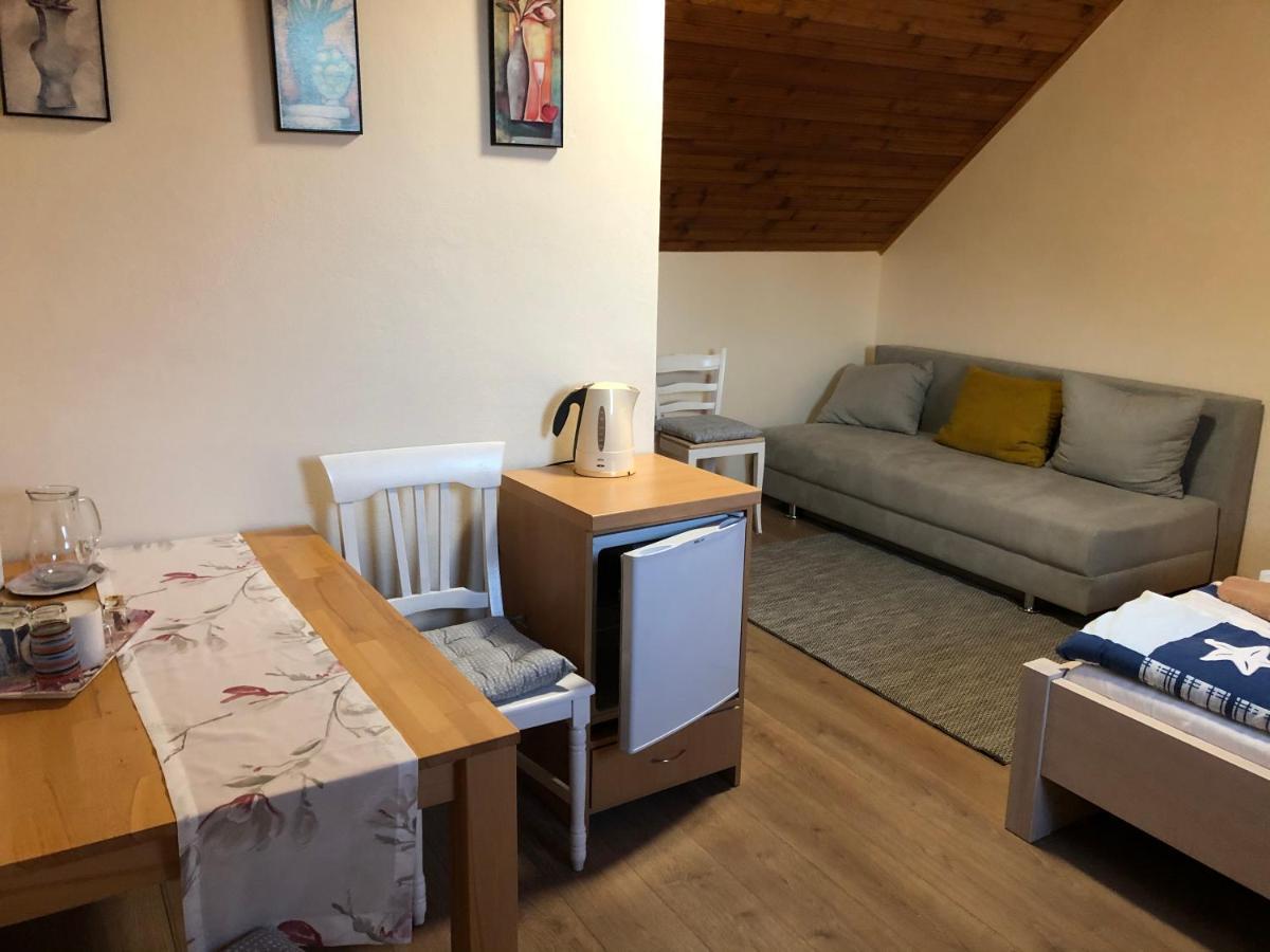 Privat Migac Apartment Vrbov Ngoại thất bức ảnh