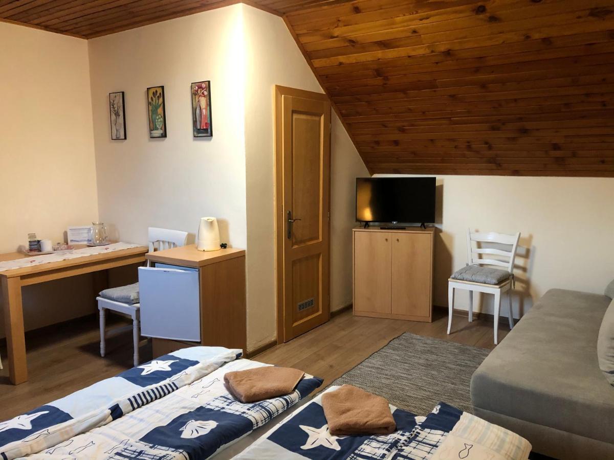 Privat Migac Apartment Vrbov Ngoại thất bức ảnh